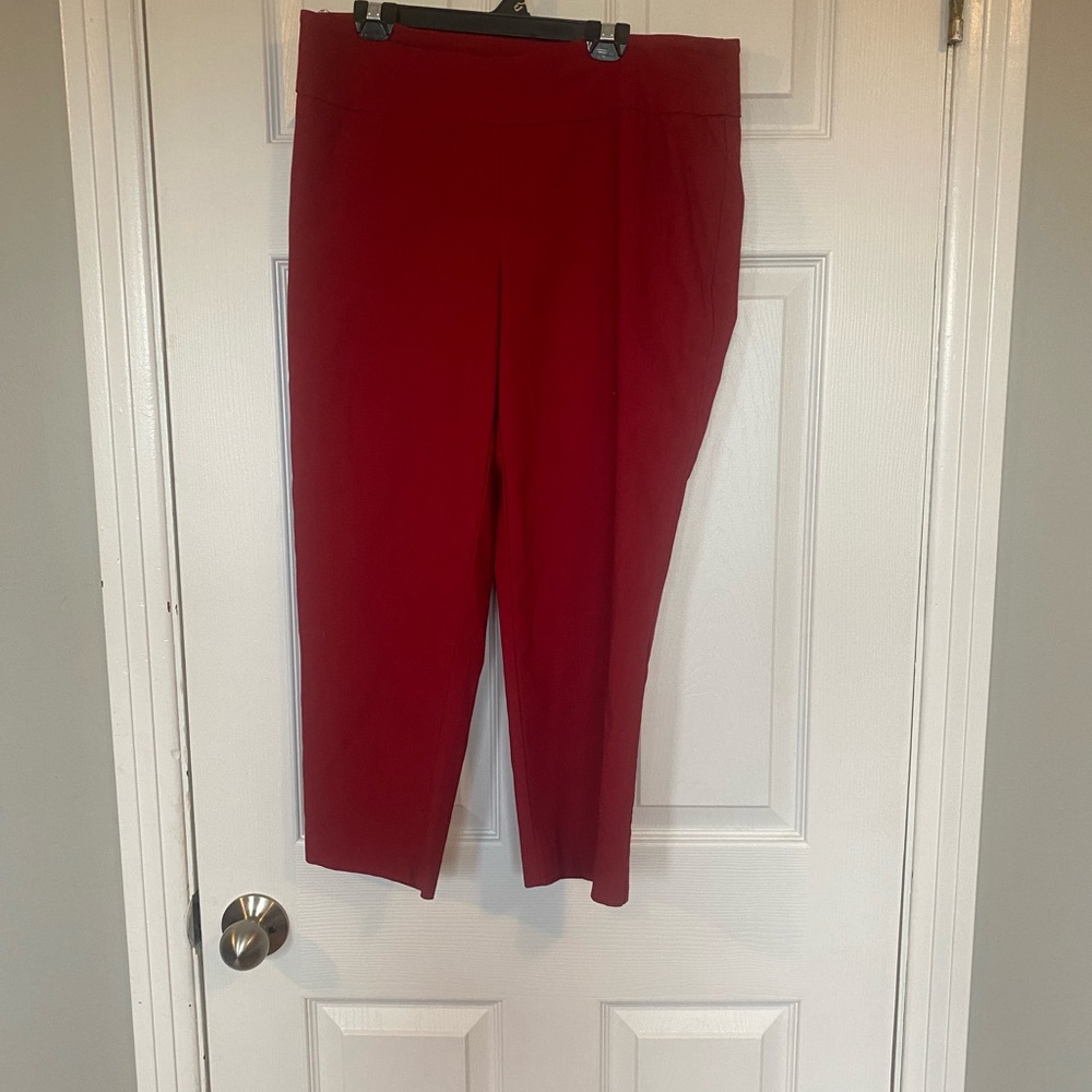 Red Women's Capris 
SC Montreal